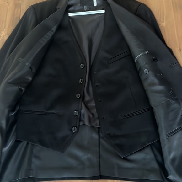 Men’s suit jacket and vest - Picture 2 of 2